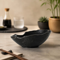 Bol Onde Onyx - Cuisine fusion contemporaine comptoir beton arriere-plan ardoise