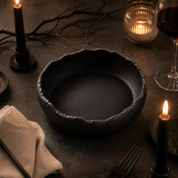 Assiette creuse Vasque Onyx - Diner intime moderne bougies noires vin rouge